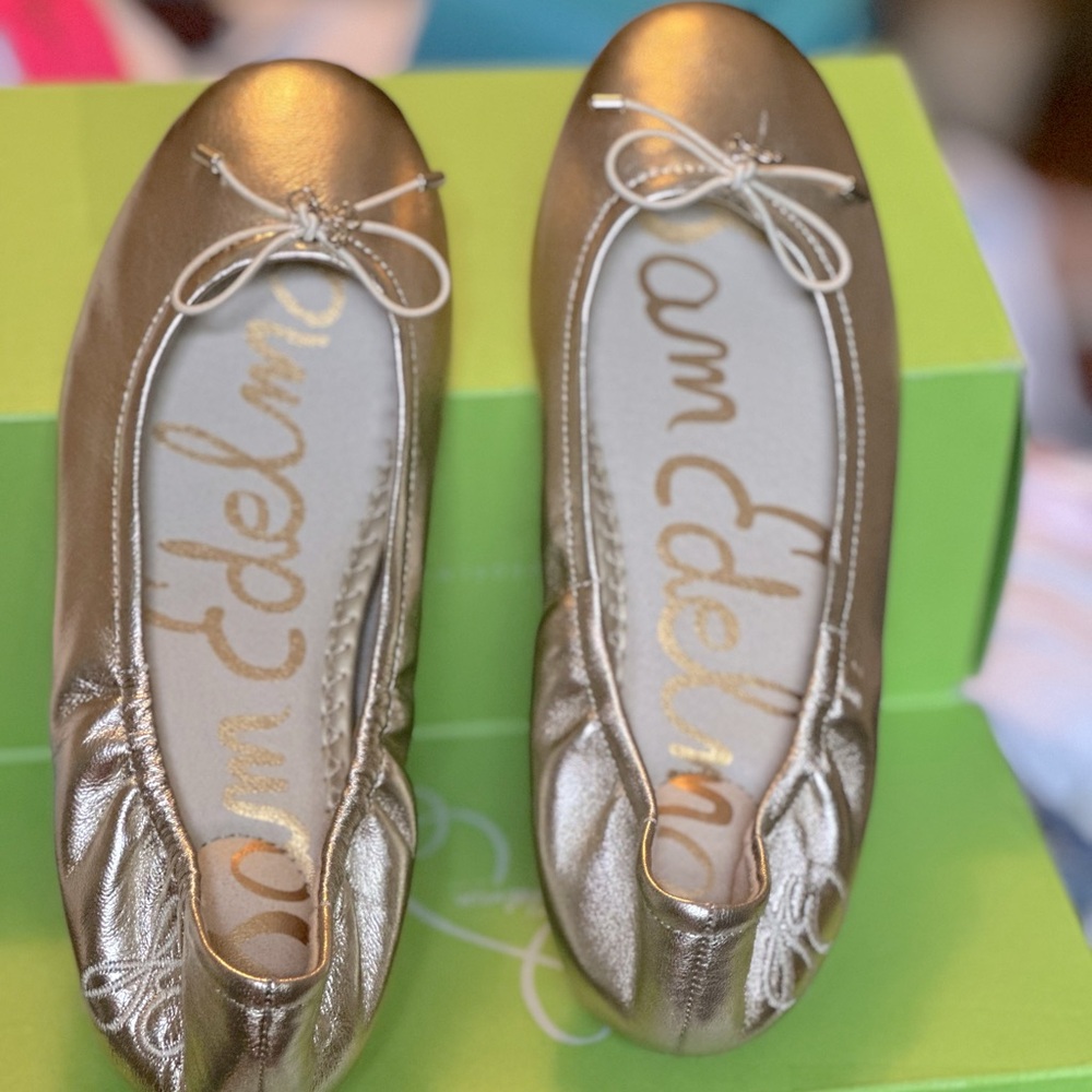VGUC! Sam Edelman Gold Ballet Flats Size Y3